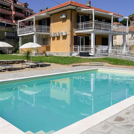 Apartment Il Gattino Di Porto - 2 - Bilocale Terrazzo Piscina Imperia